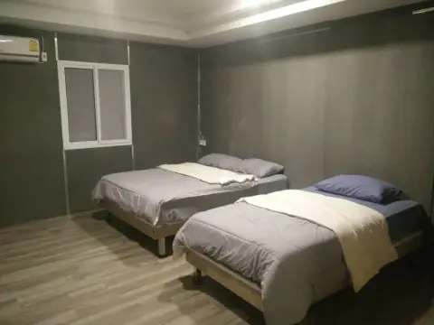 X Kingdom Guest House - Photo 3