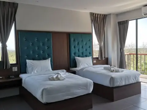 Yamin Seaview Hotel - Photo 2