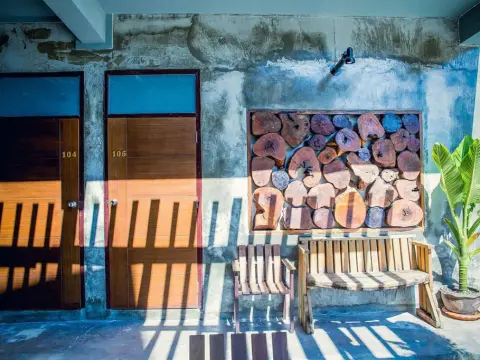 YOLO Chic House - Photo 1