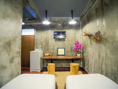 YOLO Chic House - Photo 2