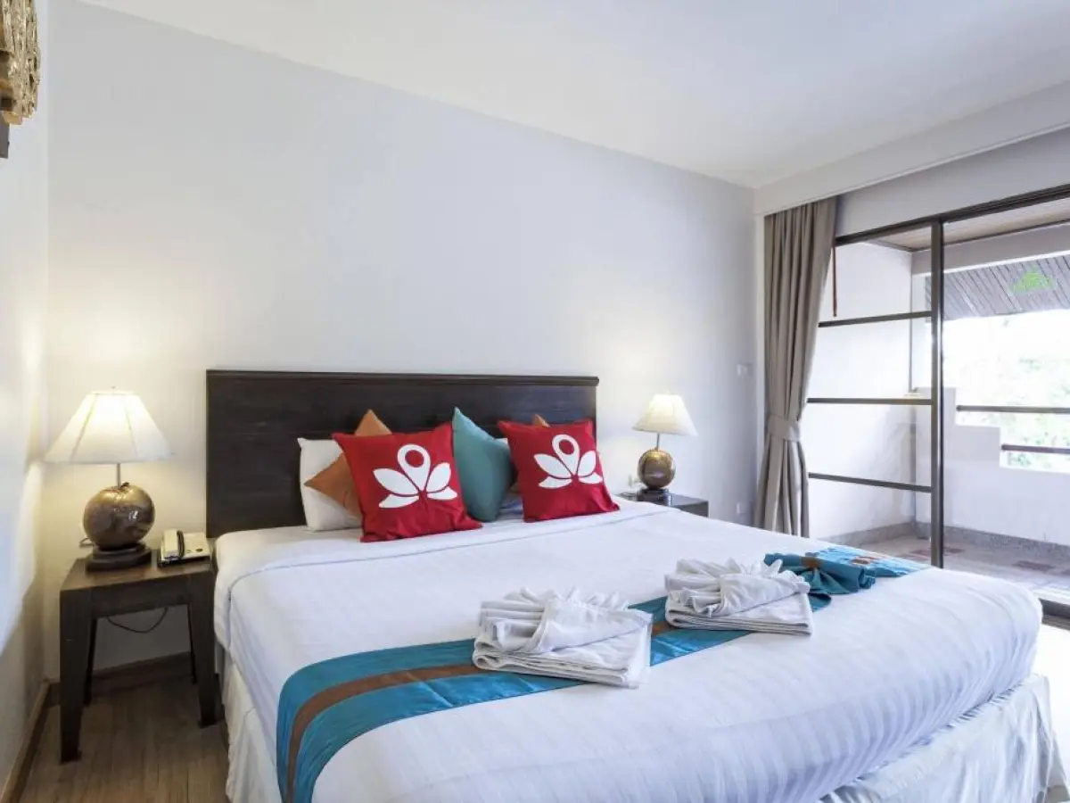 ZEN Premium Prachanukroh Patong Beach