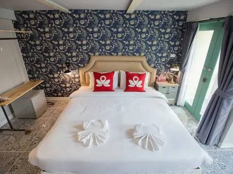 ZEN Rooms Manee Nopparat Soi 1 - Photo 2