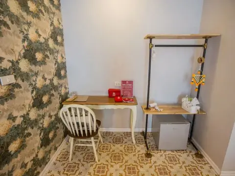 ZEN Rooms Manee Nopparat Soi 1 - Photo 4