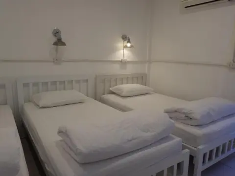 Zleepinezz Hostel - фото 2