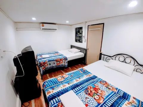 Zuzu Hostel - фото 4