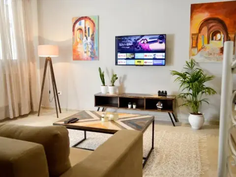 Cosy Triplex in La Marsa - 3 bed 2 Bath - Foto 3