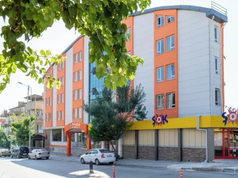 156 Hotel Residence - Photo 1