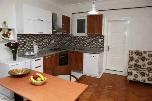 Abc Residence - Photo 4