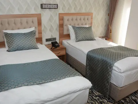 Ada Hotel - Photo 4