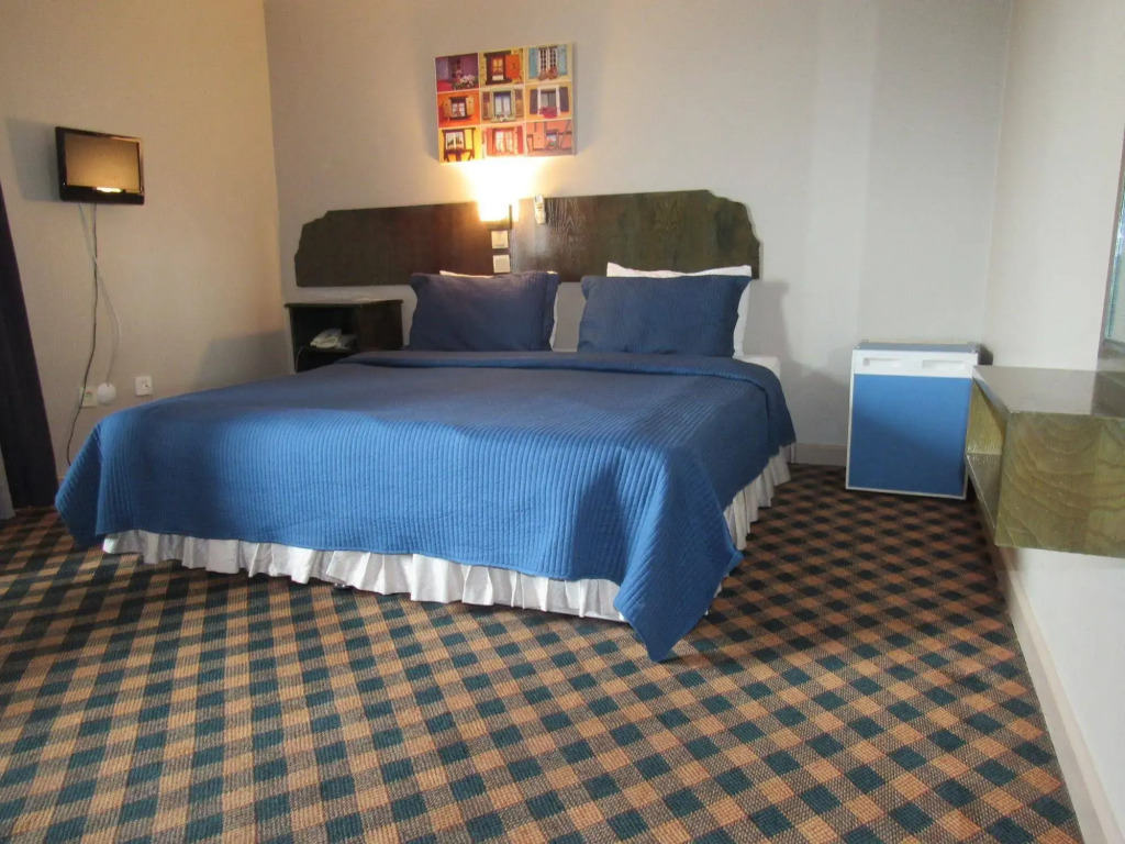 Airport Inn Hotel - Photo 3