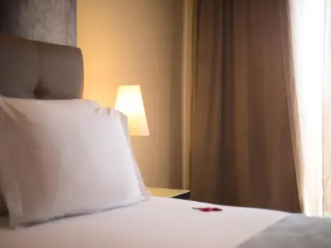 Akoni Hotel - Photo 4