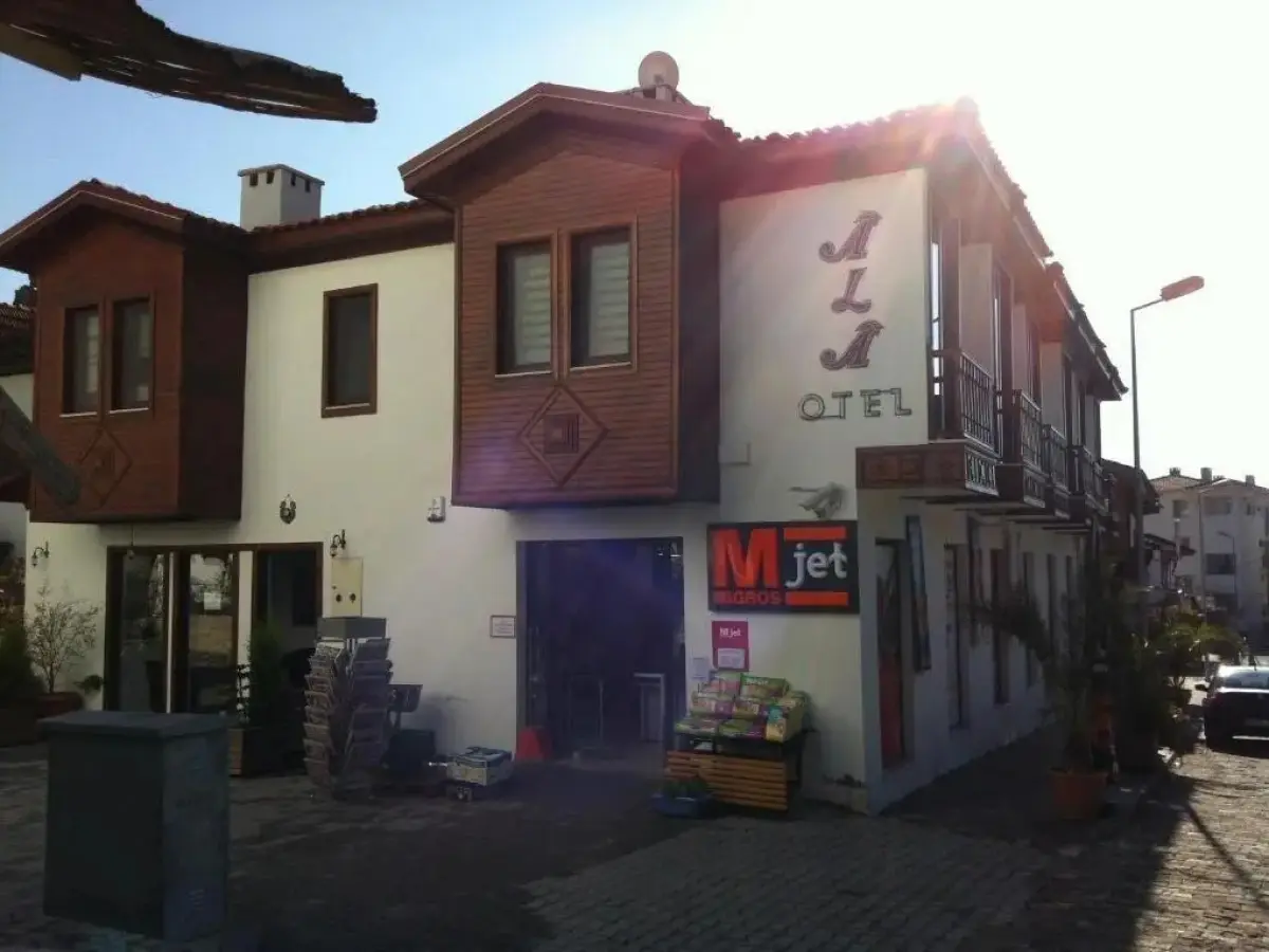 Ala Hotel