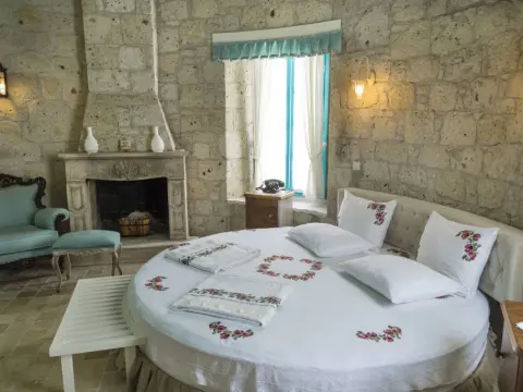 Alacati Degirmen Hotel - Photo 2