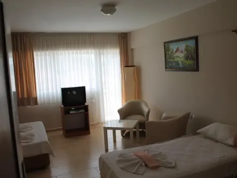 Altinyaz Hotel - Photo 1