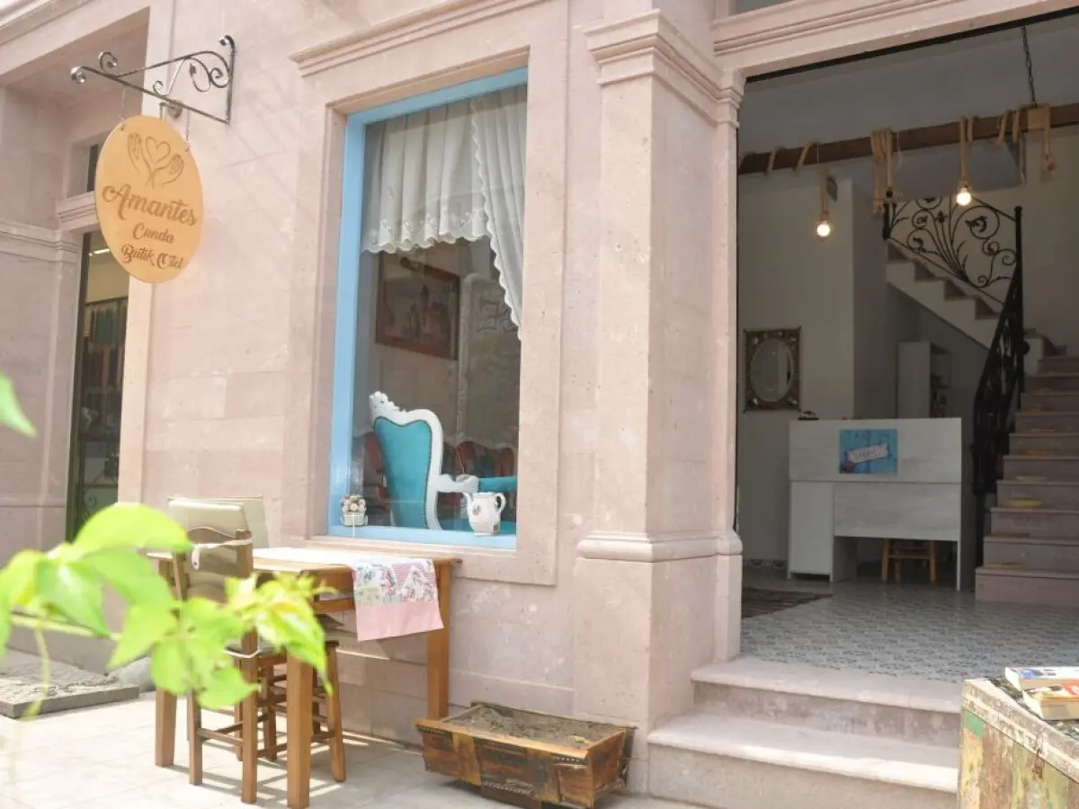 Amantes Cunda Butik Otel