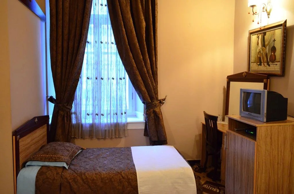 Antik Hotel - Photo 4