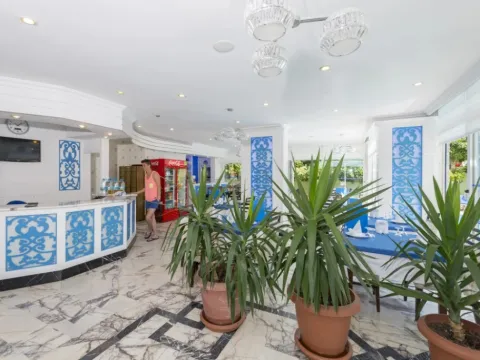 Apart-hotel Iris - Photo 2