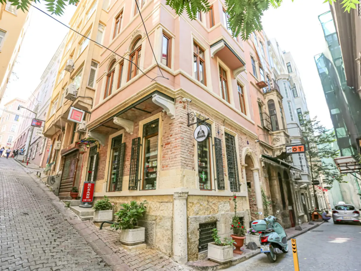 No 8 Galata Apart-Hotel