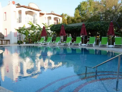 Villa Nergiz Apart-Hotel - Photo 2