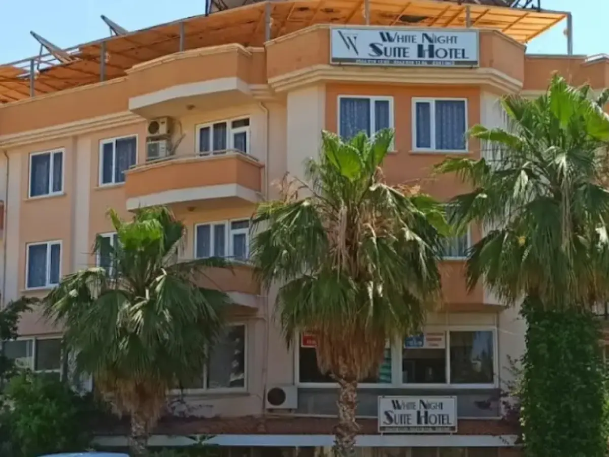 Hotel White Night Apartments