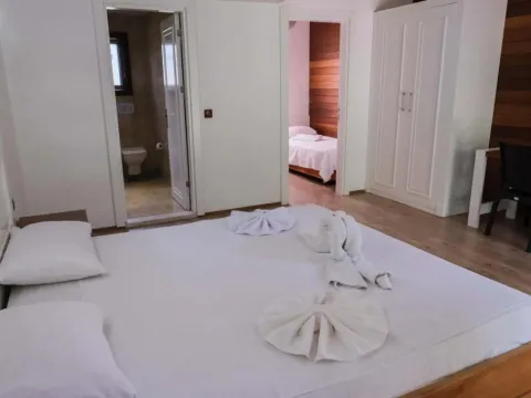 Apella Hotel - Photo 1