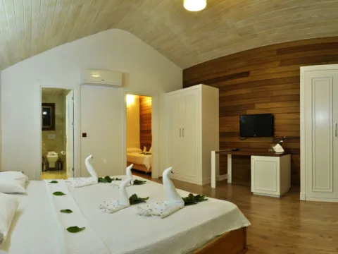 Apella Hotel - Photo 2