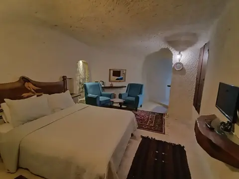 Apex Cave Hotel - Photo 4