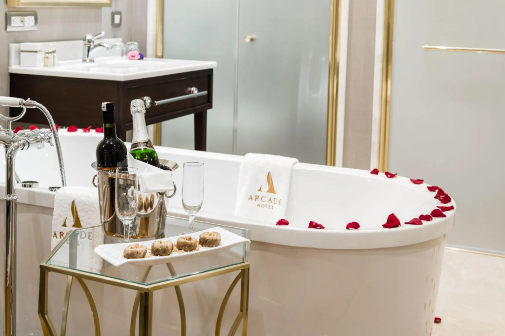 Arcade Hotel - фото 4