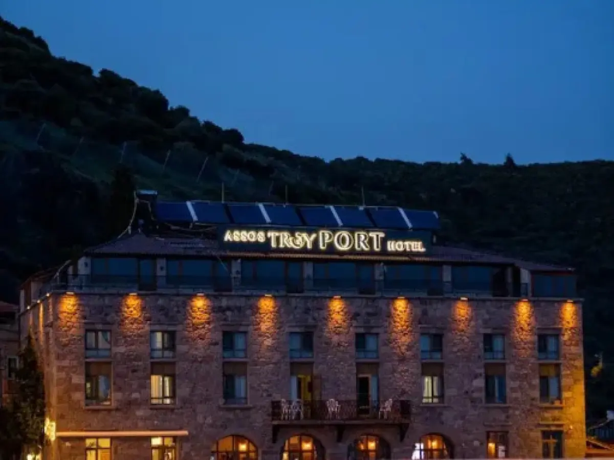 Assos Troy Port Hotel