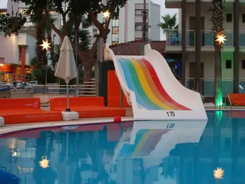 Astoria Beach Hotel - Photo 4