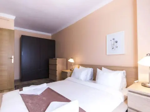 Atlas Apartments - Photo 4