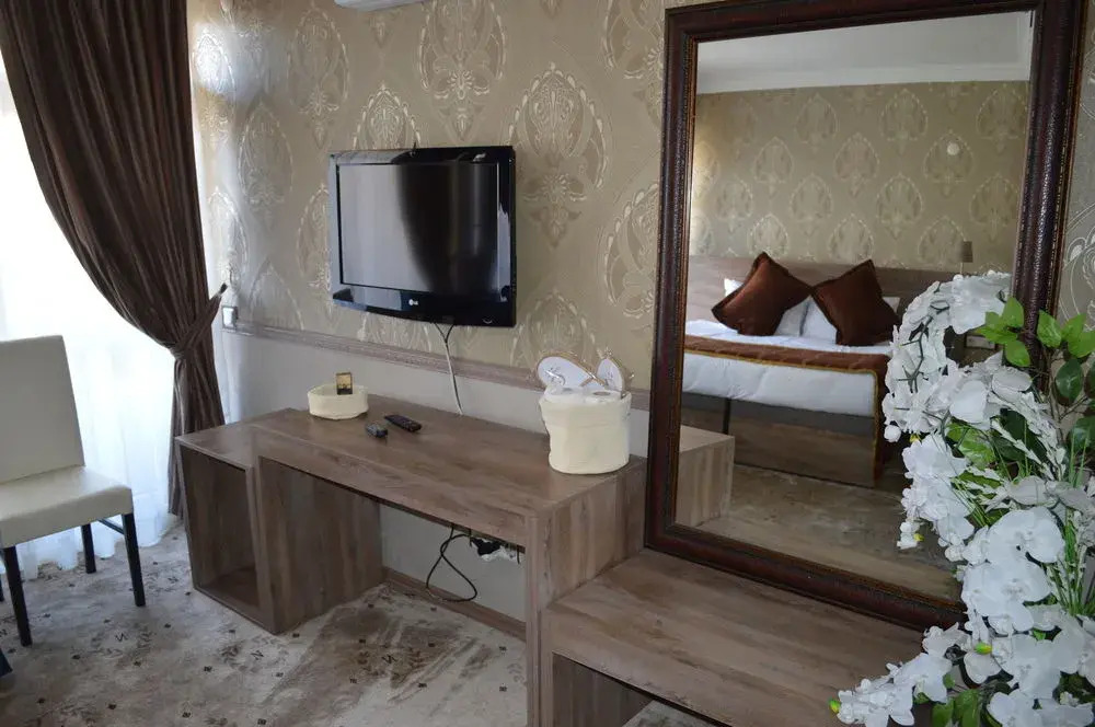 Avalon - Photo 3