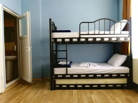 Avrasya Hostel - Photo 4