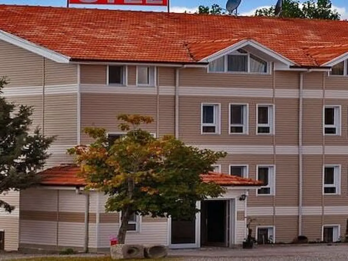Baskent Demiralan Hotel