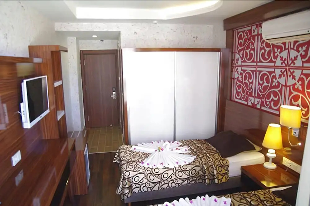 Bayar Garden Beach Hotel - Photo 2