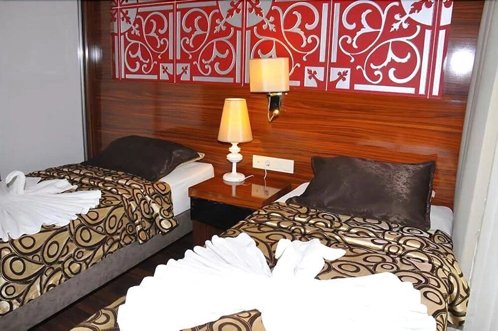 Bayar Garden Beach Hotel - Photo 4