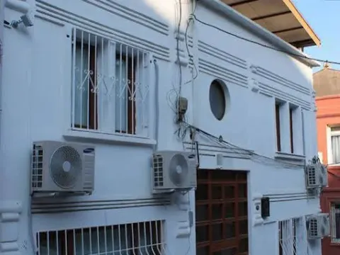 BedRed Inn - Photo 1