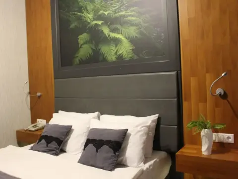 Black Art Otel - Photo 3