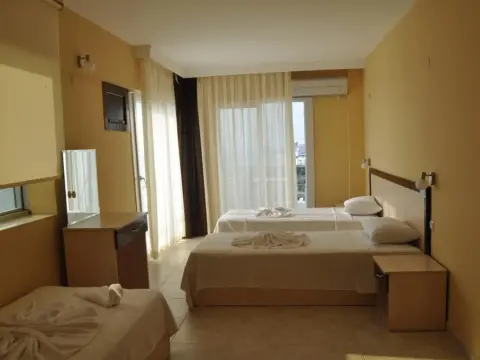 Blue Sea Hotel - Photo 3