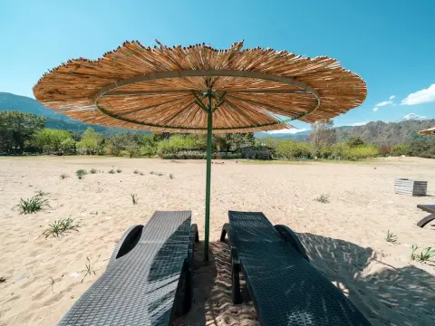 Etenna Beach Bungalows - Photo 2