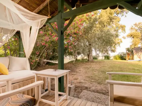 Etenna Beach Bungalows - Photo 3