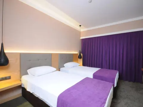 Candan City Beach Hotel - Photo 2