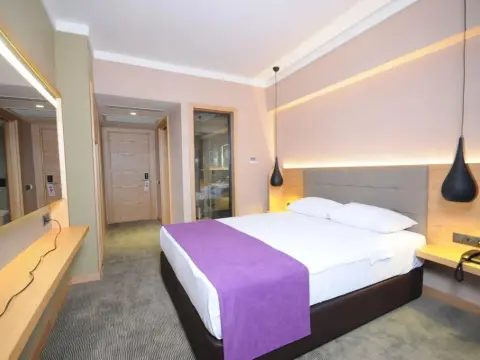 Candan City Beach Hotel - Photo 4