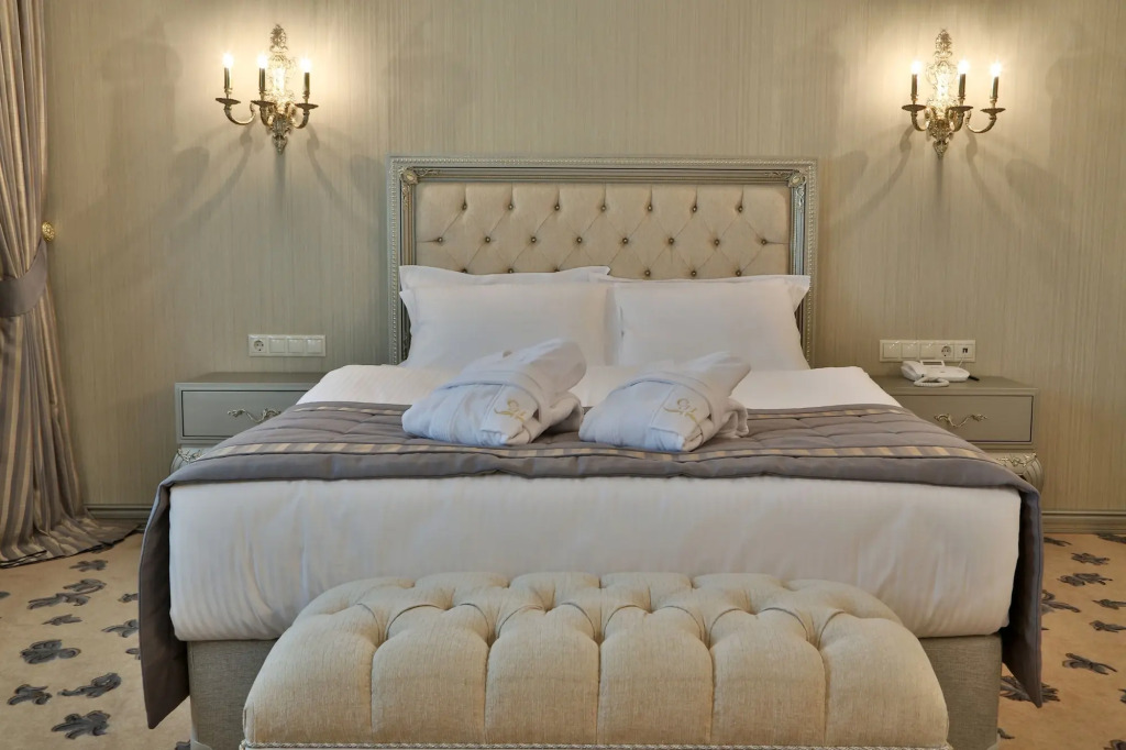 Cassiel Hotel - Photo 3