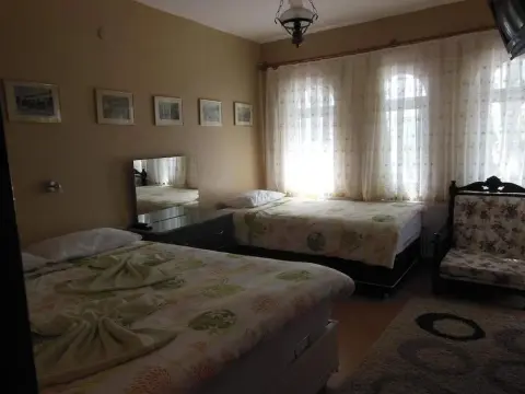 Choo Choo Pension - Photo 4