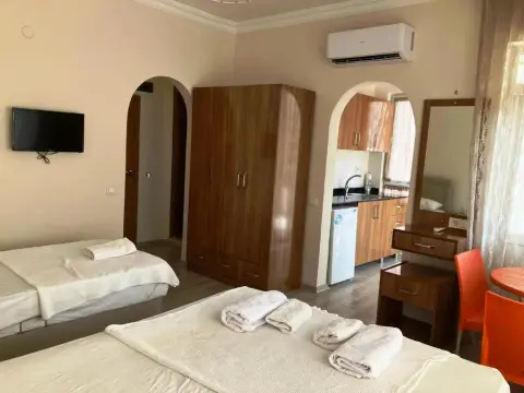 Christina Apart Otel - Photo 3