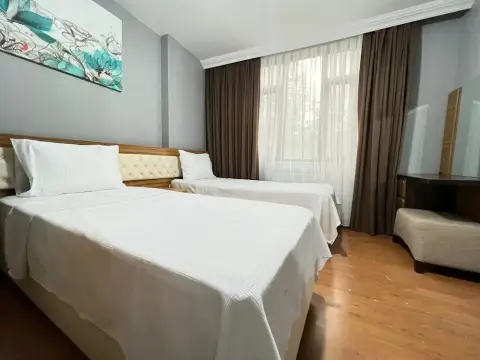 City Blue Hotel - Photo 4