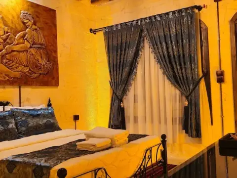 Cleopatra Antique Hotel - Photo 4