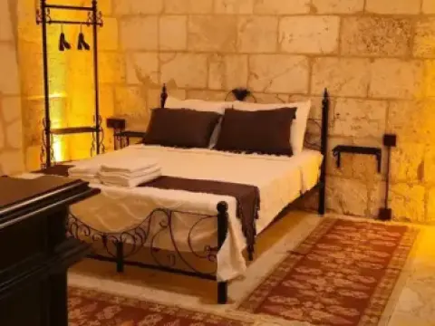 Cleopatra Antique Hotel - Photo 2