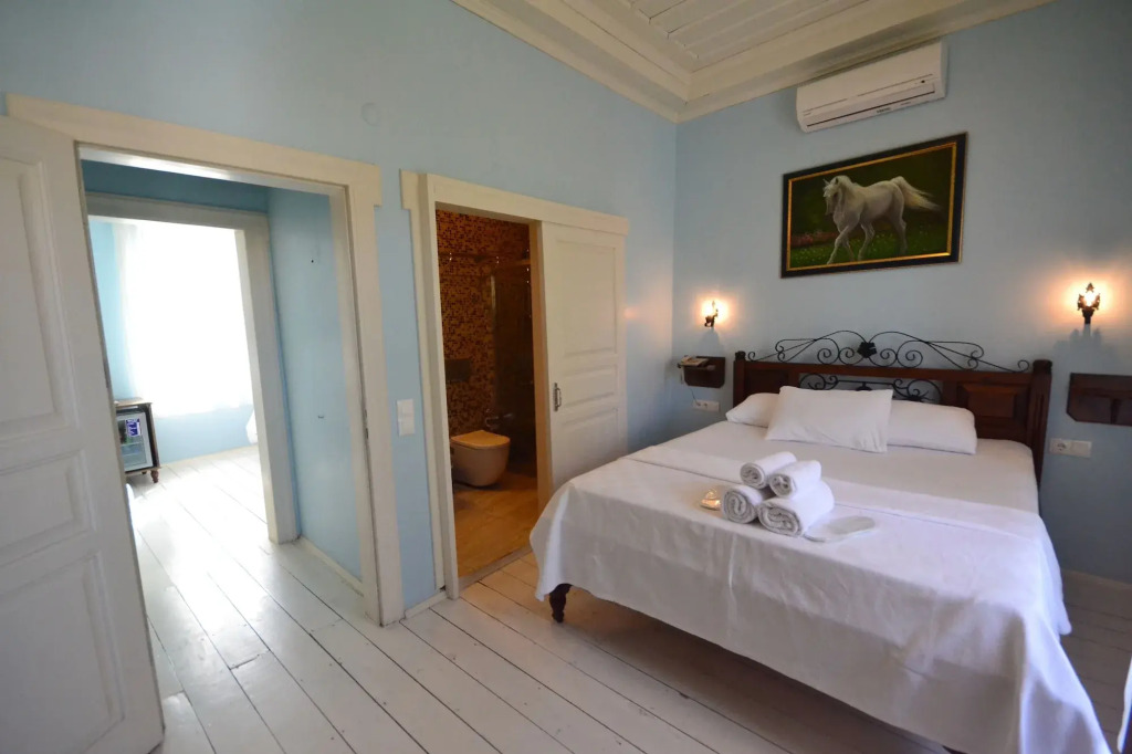 Cunda Poseidon Hotel - Photo 3